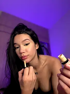 Snapshot of Ambar_R0SSE chatting on 10.23.25 Ambar R0SSE online show from 10.23.25
