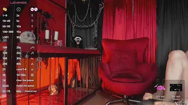Snapshot of MistressAndre chatting on 05.27.26 MistressAndre online show from 05.27.26