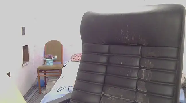 Snapshot of KittyyLaBeauty chatting on 02.25.25 KittyyLaBeauty online show from 02.25.25