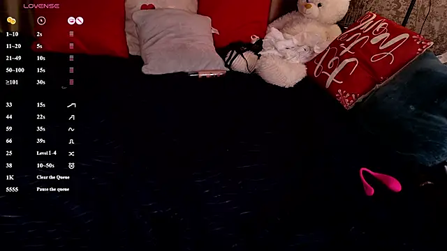 FreyaRaya online show from 04.11.26