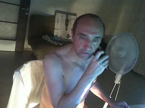 Snapshot of thekeys chatting on 07.12.26 thekeys online show from 07.12.26