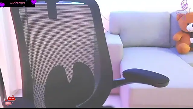 Snapshot of _Blue_Ruubyy_ chatting on 02.26.26 Blue Ruubyy online show from 02.26.26