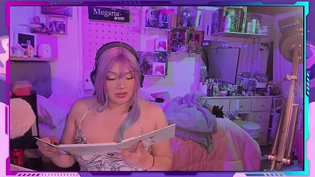 Snapshot of MegariaB chatting on 10.09.25 MegariaB online show from 10.09.25
