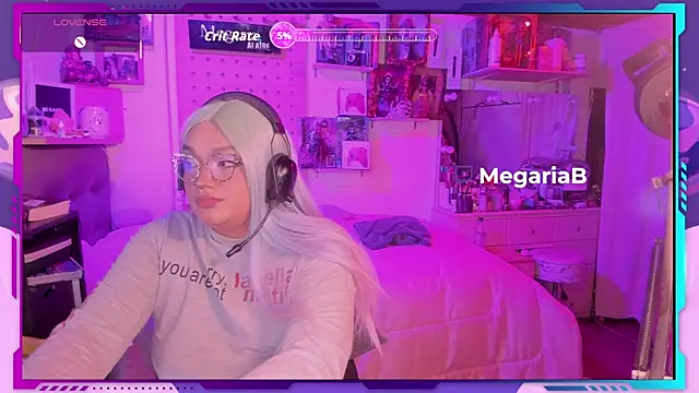 Snapshot of MegariaB chatting on 10.20.25 MegariaB online show from 10.20.25