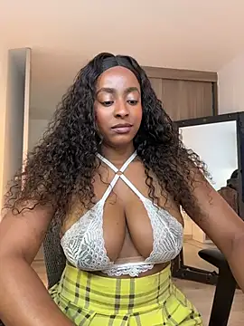 Snapshot of evangeline_ch chatting on 07.17.26 evangeline ch online show from 07.17.26
