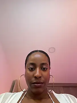 Snapshot of evangeline_ch chatting on 07.29.26 evangeline ch online show from 07.29.26