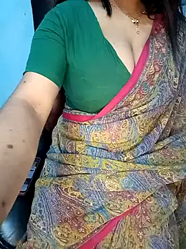 Snapshot of Dayna-36 chatting on 01.09.25 Dayna-36 online show from 01.09.25