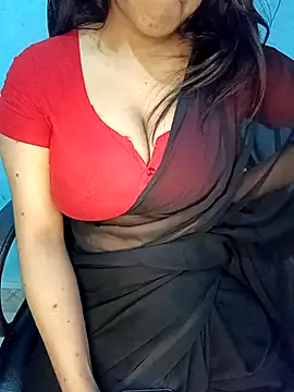 Snapshot of Dayna-36 chatting on 02.17.25 Dayna-36 online show from 02.17.25