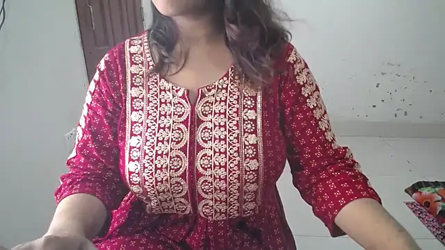 Snapshot of Dayna-36 chatting on 10.03.25 Dayna-36 online show from 10.03.25