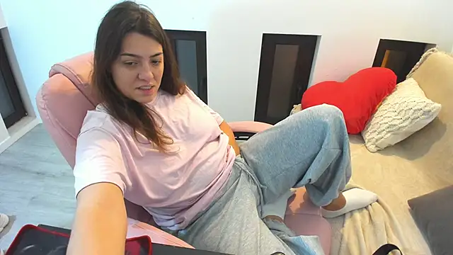 Snapshot of Dyana_Kaylinn chatting on 01.07.26 Dyana Kaylinn online show from 01.07.26