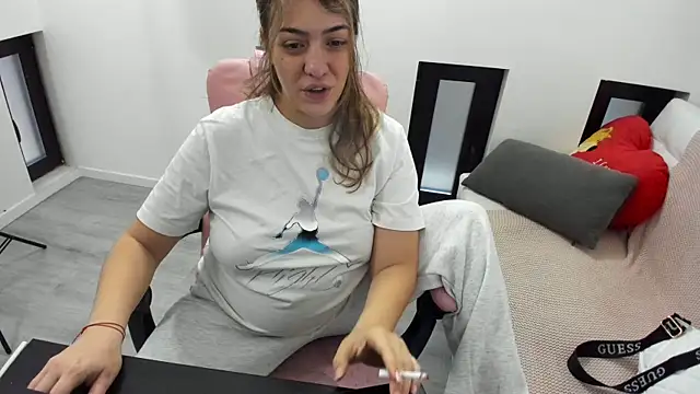 Dyana Kaylinn online show from 03.29.26