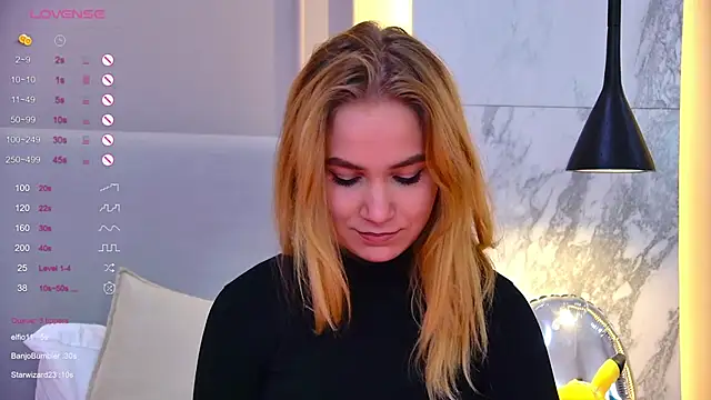 Snapshot of EllenaGreen chatting on 12.05.24 EllenaGreen online show from 12.05.24