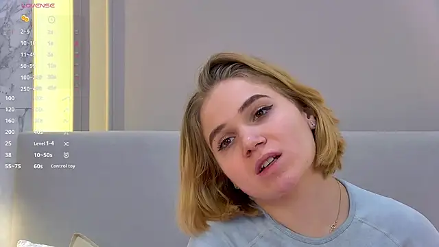 Snapshot of EllenaGreen chatting on 01.23.25 EllenaGreen online show from 01.23.25