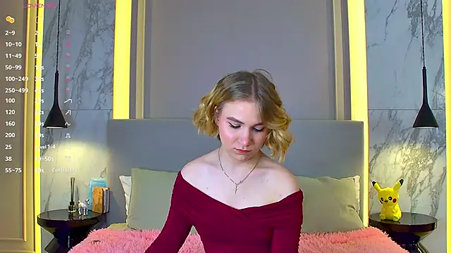 Snapshot of EllenaGreen chatting on 01.25.25 EllenaGreen online show from 01.25.25