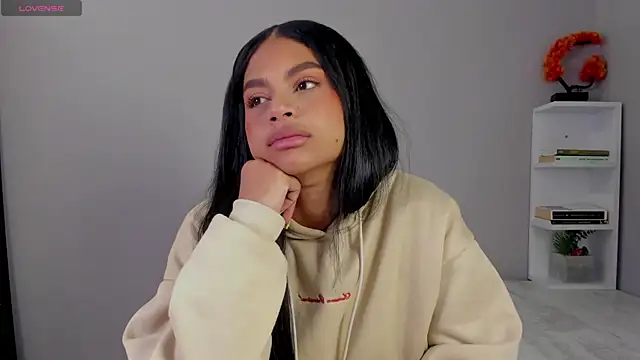 nayah   online show from 11.28.25