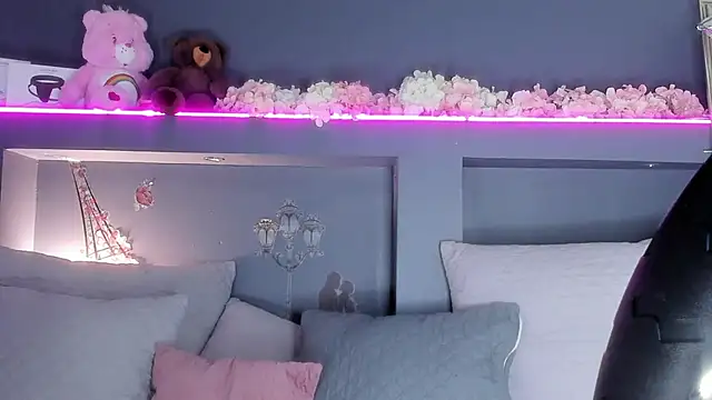 rosemonrooe online show from 02.04.25