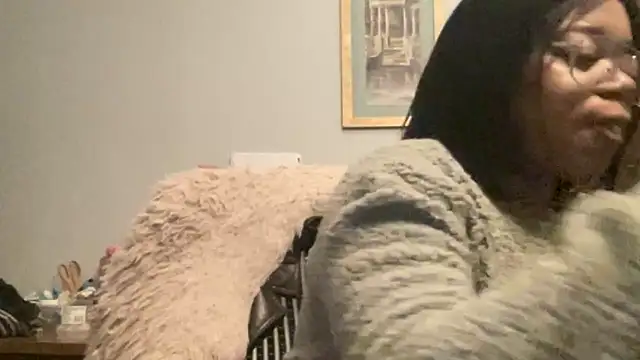 MommyConfident online show from 01.05.26