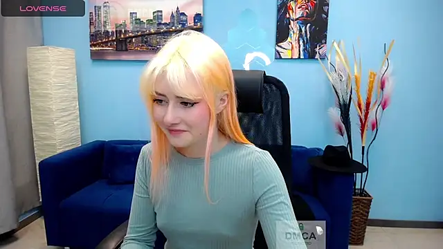 Snapshot of Tweet88 chatting on 12.04.24 Tweet88 online show from 12.04.24