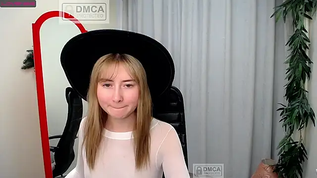 Snapshot of Tweet88 chatting on 01.14.25 Tweet88 online show from 01.14.25