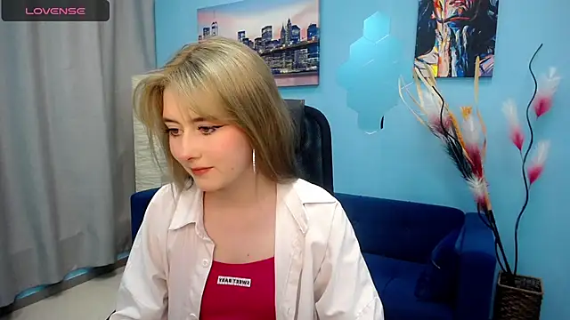 Snapshot of Tweet88 chatting on 02.07.25 Tweet88 online show from 02.07.25