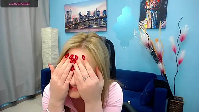 Snapshot of Tweet88 chatting on 02.13.25 Tweet88 online show from 02.13.25