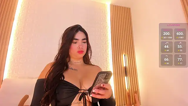 Snapshot of alyssa_vargas chatting on 02.26.26 alyssa vargas online show from 02.26.26