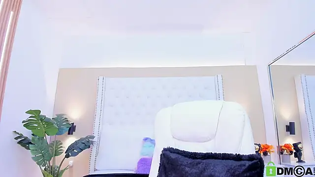 Snapshot of celeste_wayne chatting on 11.17.25 celeste wayne online show from 11.17.25