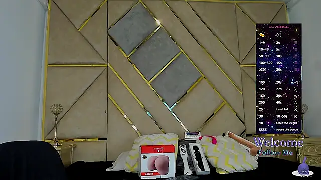 AmberAdams  online show from 11.07.25