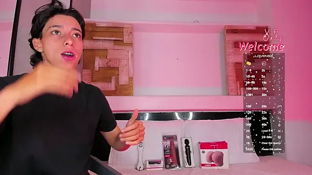 AmberAdams  online show from 04.01.26