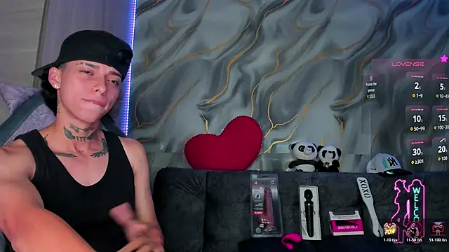 Snapshot of AmberAdams_ chatting on 06.12.26 AmberAdams online show from 06.12.26