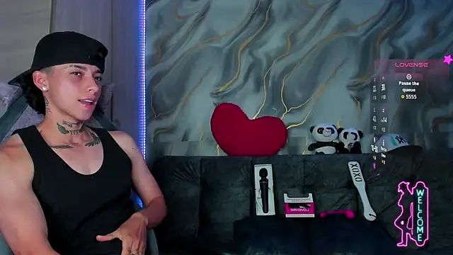 Snapshot of AmberAdams_ chatting on 06.13.26 AmberAdams online show from 06.13.26
