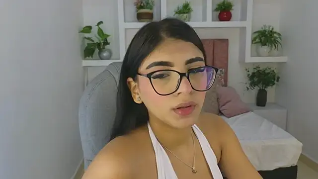 Snapshot of maiaa_ruiz chatting on 05.23.26 maiaa ruiz online show from 05.23.26