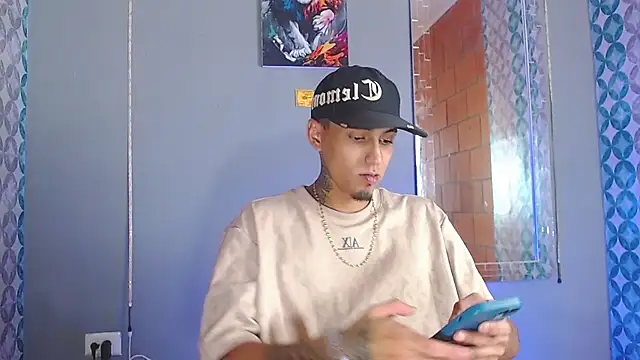 Snapshot of Liam_lee chatting on 05.18.26 Liam lee online show from 05.18.26