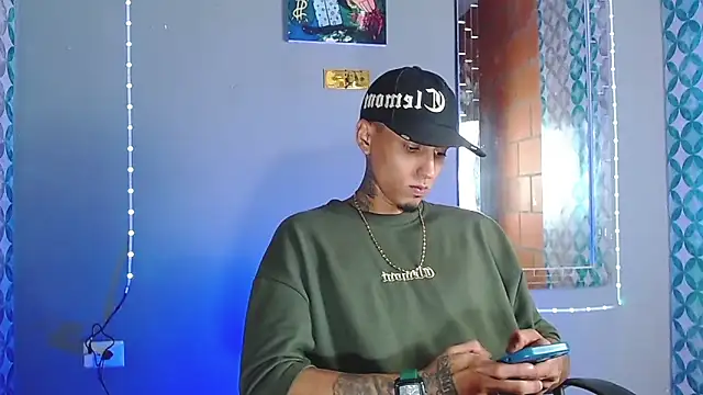 Snapshot of Liam_lee chatting on 05.28.26 Liam lee online show from 05.28.26