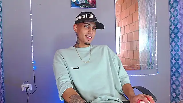 Snapshot of Liam_lee chatting on 06.13.26 Liam lee online show from 06.13.26