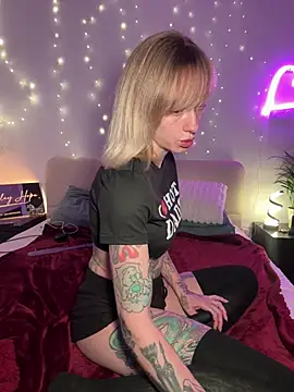 haileyhope  online show from 02.11.26