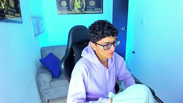 TylerWhite  online show from 02.12.25