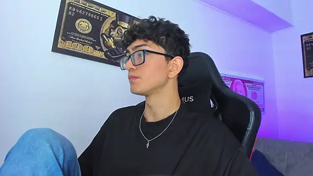 TylerWhite  online show from 03.12.25