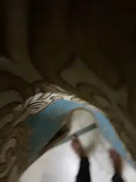 Snapshot of therawnomad chatting on 01.08.25 therawnomad online show from 01.08.25