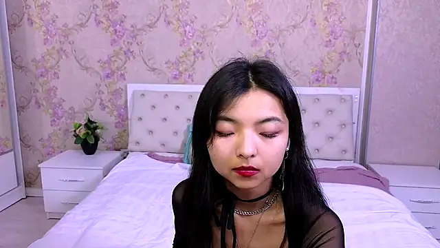 Snapshot of Shy_Kira chatting on 12.03.24 Shy Kira online show from 12.03.24