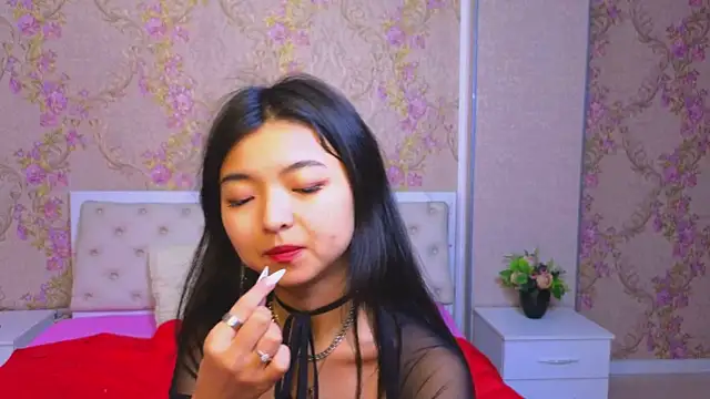 Snapshot of Shy_Kira chatting on 01.30.25 Shy Kira online show from 01.30.25