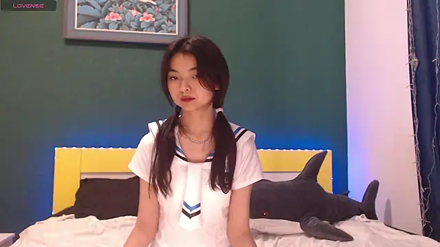 Shy Kira online show from 03.08.26