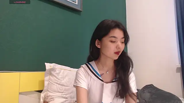 Snapshot of Shy_Kira chatting on 05.28.26 Shy Kira online show from 05.28.26