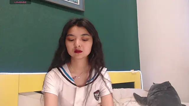 Snapshot of Shy_Kira chatting on 06.01.26 Shy Kira online show from 06.01.26