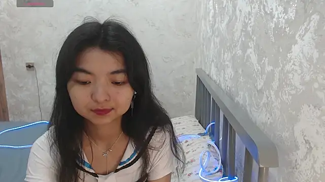 Snapshot of Shy_Kira chatting on 07.01.26 Shy Kira online show from 07.01.26