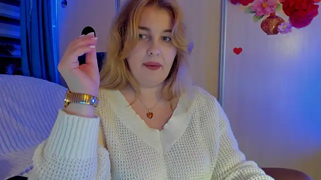 CoraSwon online show from 11.21.25