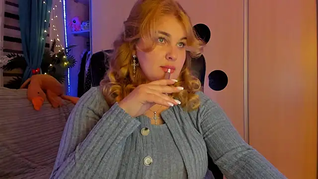 Snapshot of CoraSwon chatting on 02.08.26 CoraSwon online show from 02.08.26