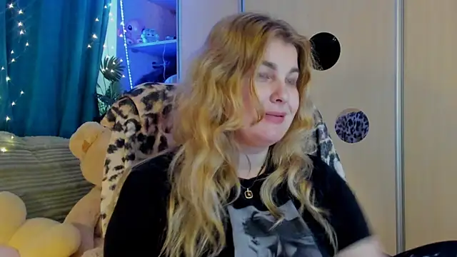 CoraSwon online show from 03.24.26