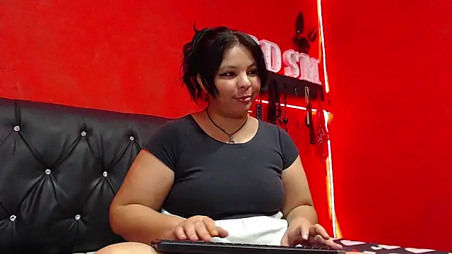 Snapshot of slave_latina7 chatting on 12.07.24 slave latina7 online show from 12.07.24