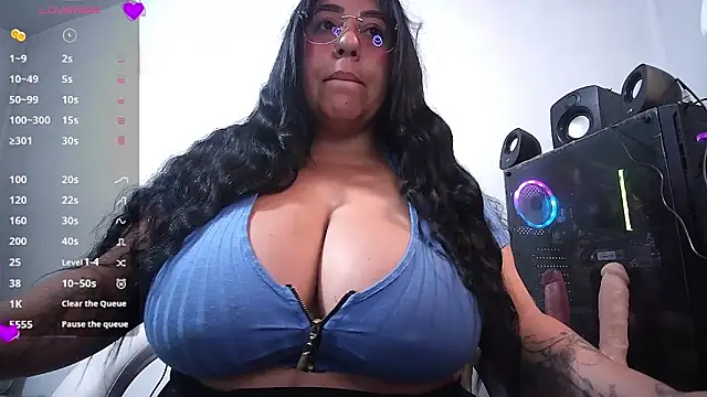 Snapshot of grace_molly14 chatting on 02.17.25 grace molly14 online show from 02.17.25